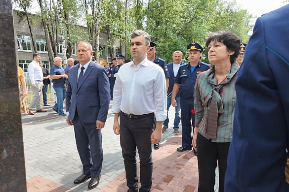 В Иванове торжественно открыли памятник маршалу Василевскому 